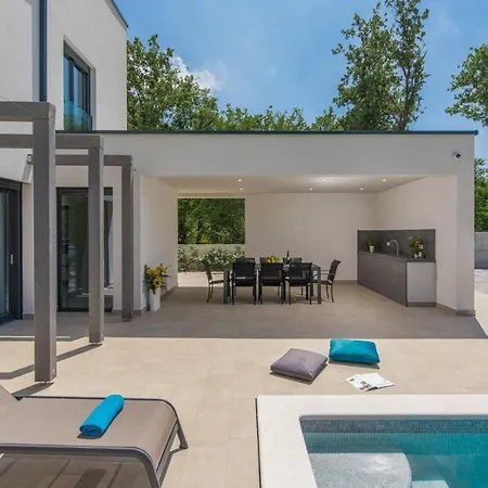 Green Light * Kirmenjak
